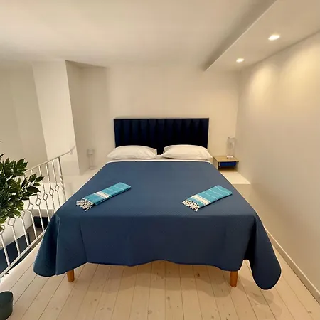 Yourhome - Casa Lucente Daire *